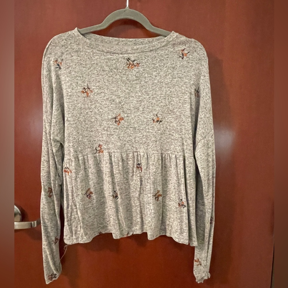 Floral lightweight sweater